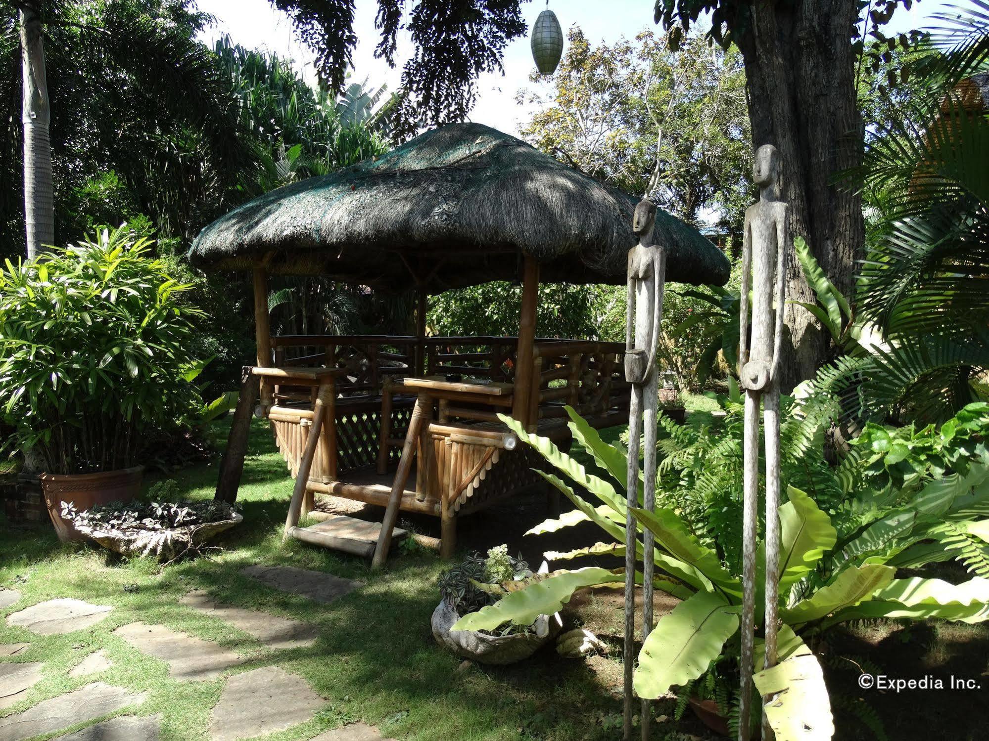 Hibiscus Garden Resort Puerto Princesa Ngoại thất bức ảnh
