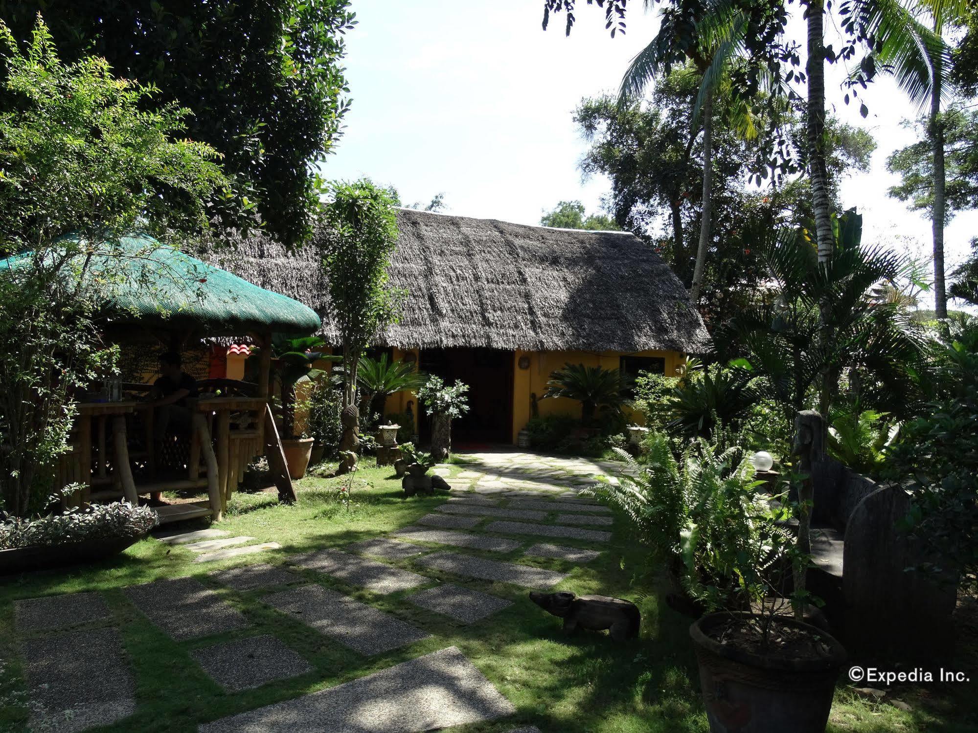 Hibiscus Garden Resort Puerto Princesa Ngoại thất bức ảnh
