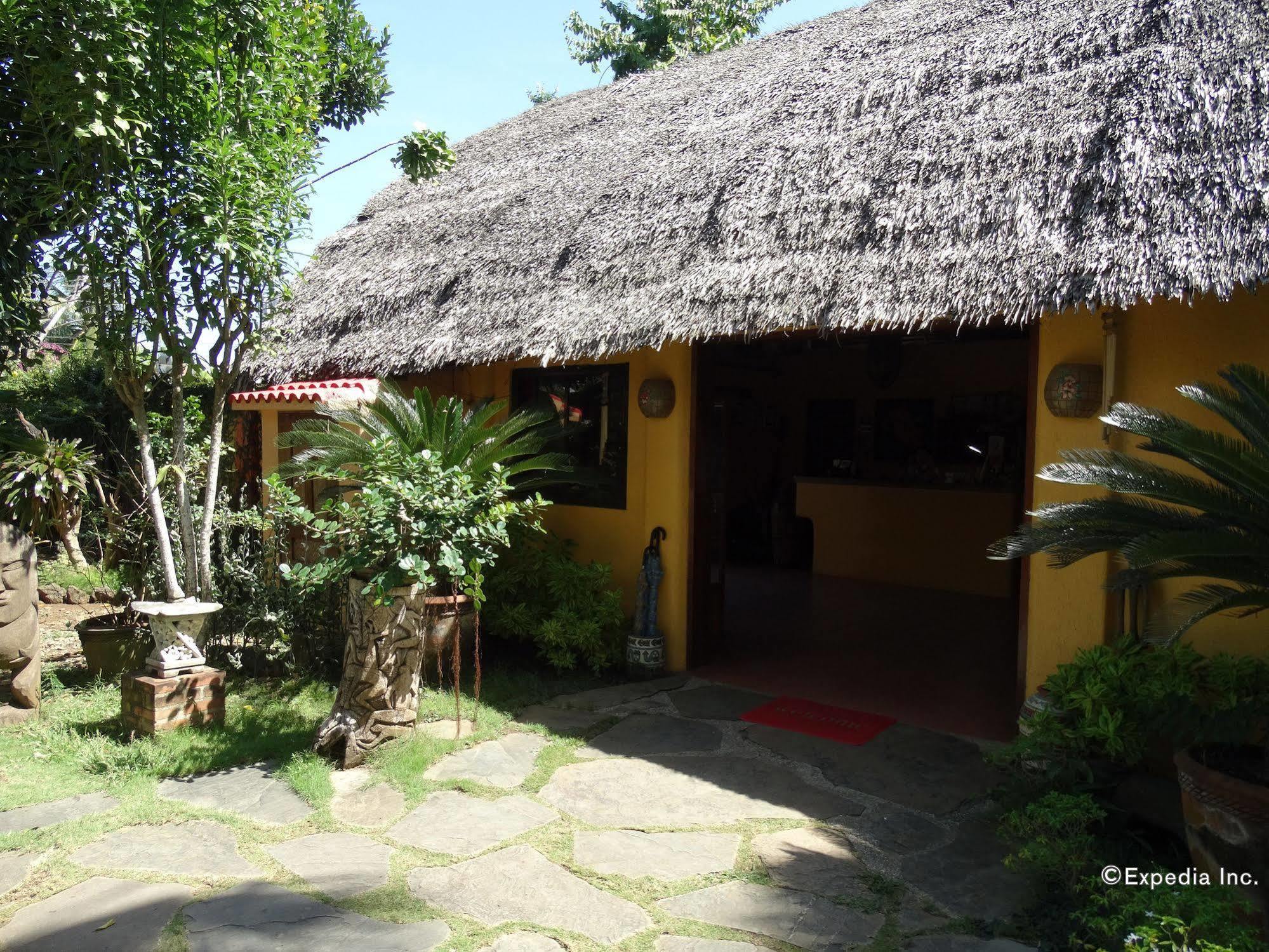 Hibiscus Garden Resort Puerto Princesa Ngoại thất bức ảnh
