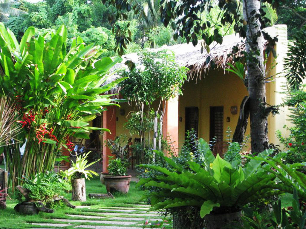 Hibiscus Garden Resort Puerto Princesa Ngoại thất bức ảnh