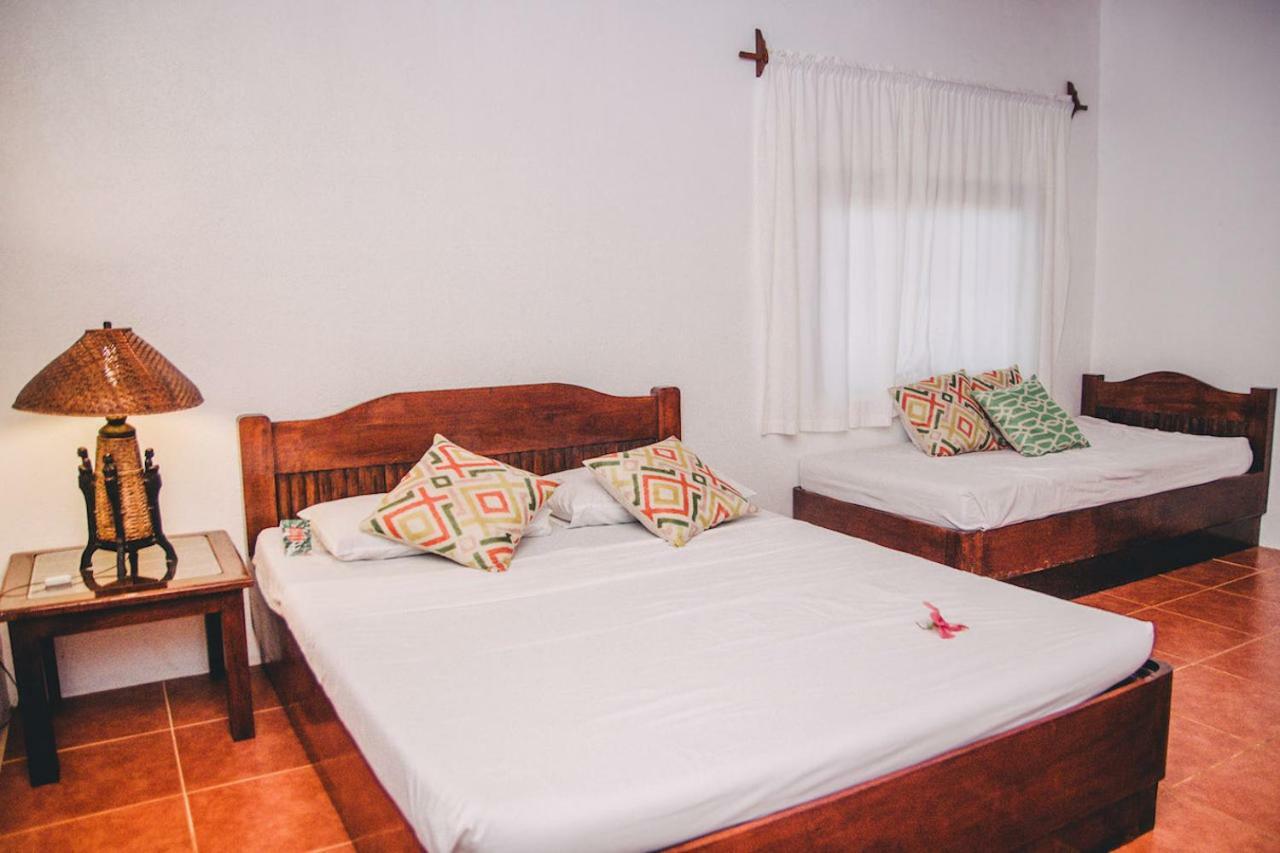 Hibiscus Garden Resort Puerto Princesa Ngoại thất bức ảnh